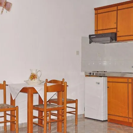 Andromeda Aparthotel 2*