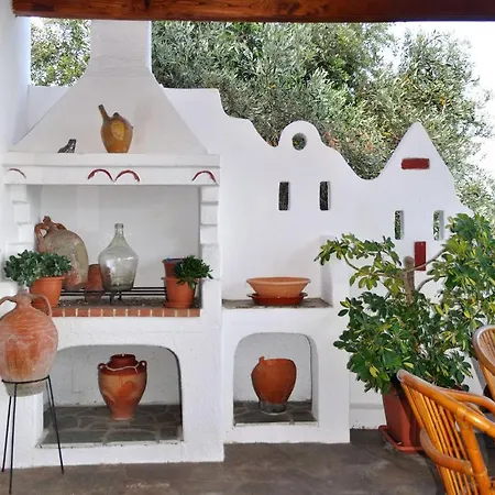 Andromeda Lägenhetshotell Patitiri