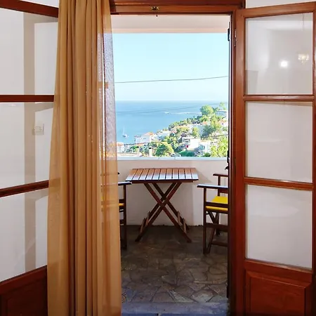 Andromeda Lägenhetshotell Patitiri